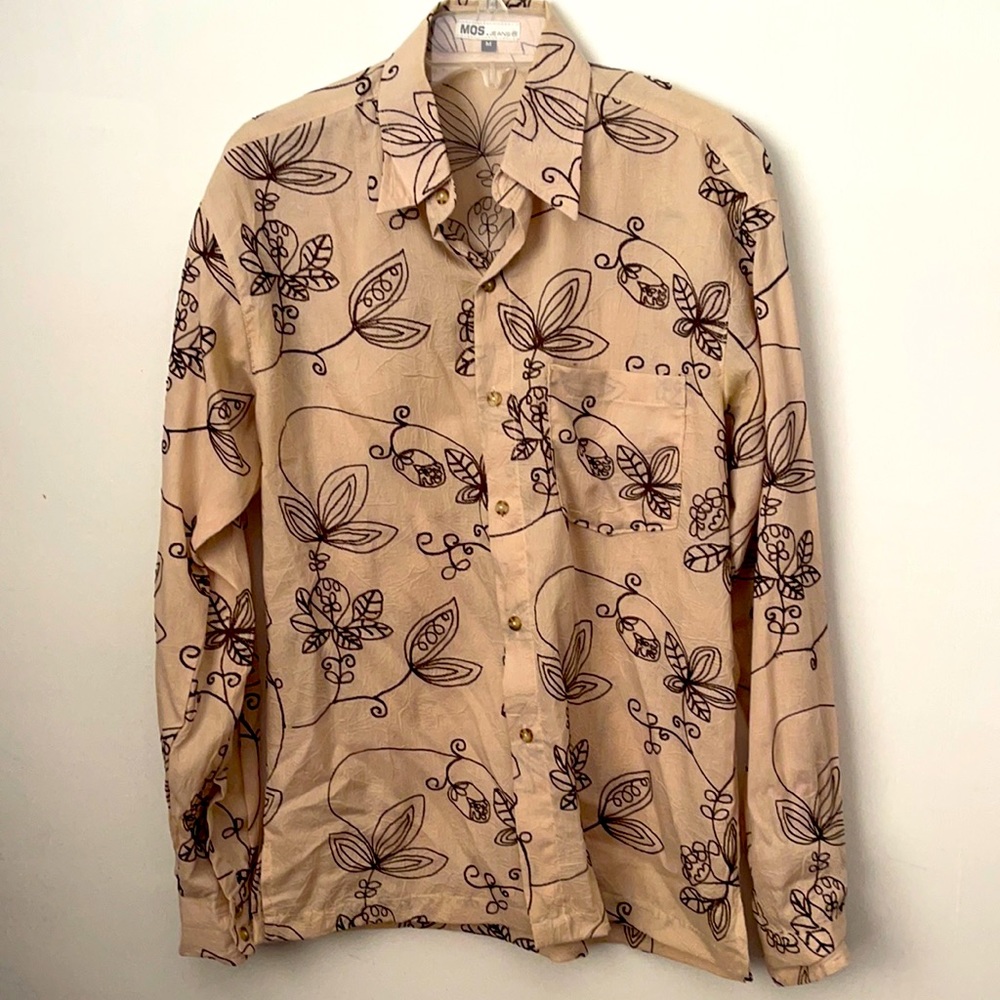 Embroidered men shirt, medium